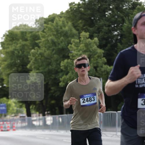 29.06.2025 - hella hamburg halbmarathon Jannik Wohlers http://msf.ph/oto/8185626 29.06.2025 09:43:30 Lombardsbrücke 1953, 2203, 2483, 3189, 3379, 8376, 9804, 10351, 11150, 13383, 13941, 15136, 17040, 18763, 18832 meine-sportfotos.de