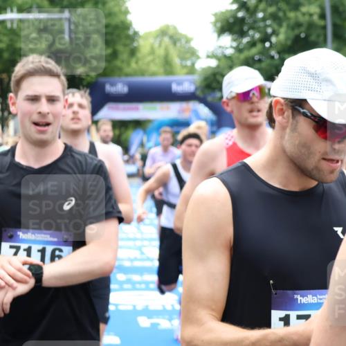 29.06.2025 - hella hamburg halbmarathon Zöllner http://msf.ph/oto/8185628 29.06.2025 10:42:37 Ziel 1209, 1735, 1962, 4235, 7508, 13446, 13483, 16295, 16333, 17016, 17733, 18275, 18632, 18680 meine-sportfotos.de