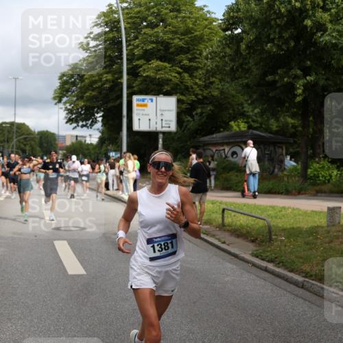 29.06.2025 - hella hamburg halbmarathon Yannick Fuchs http://msf.ph/oto/8185641 29.06.2025 10:43:34 20KM 1094, 1342, 1381, 1476, 2013, 2504, 2516, 2592, 2596, 2706, 2878, 2889, 2937, 3060, 3692, 4017, 4832, 5460, 5705, 6158, 7067, 7297, 7332, 8112, 8437, 8821, 9038, 9126, 9200, 9213, 9463, 9619, 9649, 9695, 9924, 9965, 10184, 10859, 11340, 11519, 11579, 11779, 11819, 11977, 12035, 12094, 12421, 12533, 12670, 13233, 13269, 13688, 13690, 14526, 15422, 15523, 16114, 16369, 16627, 16653, 16731, 16891, 17173, 17632, 17753, 18058, 18842, 18926, 19109 meine-sportfotos.de