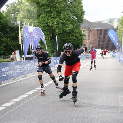 29.06.2025 - hella hamburg halbmarathon Strokosch-Dieckow http://msf.ph/oto/8185647 29.06.2025 09:25:46 Ziel 20100, 20172, 20174, 20423 meine-sportfotos.de