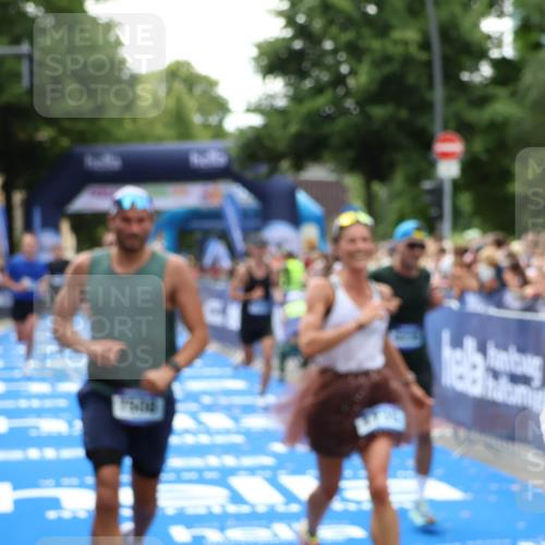 29.06.2025 - hella hamburg halbmarathon Zöllner http://msf.ph/oto/8185693 29.06.2025 10:42:41 Ziel 1700, 1735, 4235, 7508, 9371, 9534, 13483, 17000, 18275, 18632 meine-sportfotos.de