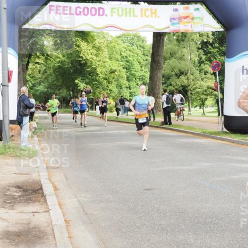 29.06.2025 - hella hamburg halbmarathon MichiJ http://msf.ph/oto/8185719 29.06.2025 10:18:38 Zwischen KM18-KM19 8473, 12189, 14140, 15883 meine-sportfotos.de