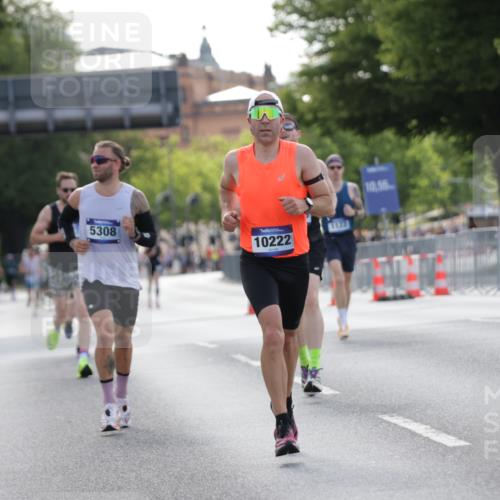 29.06.2025 - hella hamburg halbmarathon Jannik Wohlers http://msf.ph/oto/8185728 29.06.2025 09:43:35 Lombardsbrücke 1953, 2483, 3189, 3379, 5308, 8376, 9047, 9804, 10222, 11150, 13383, 13606, 17040, 18832 meine-sportfotos.de