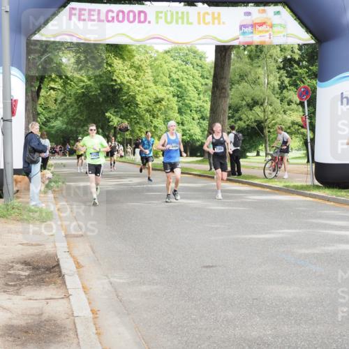 29.06.2025 - hella hamburg halbmarathon MichiJ http://msf.ph/oto/8185730 29.06.2025 10:18:41 Zwischen KM18-KM19 7389, 8473, 17374 meine-sportfotos.de