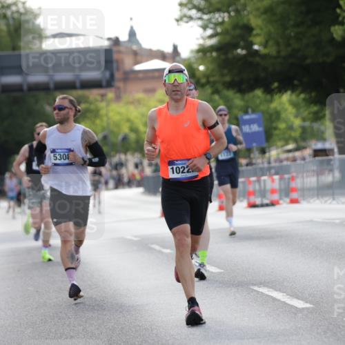 29.06.2025 - hella hamburg halbmarathon Jannik Wohlers http://msf.ph/oto/8185738 29.06.2025 09:43:35 Lombardsbrücke 1953, 2483, 3189, 3379, 5308, 8376, 9047, 9804, 10222, 11150, 13383, 13606, 17040, 18832 meine-sportfotos.de