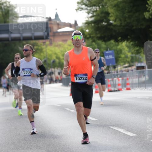 29.06.2025 - hella hamburg halbmarathon Jannik Wohlers http://msf.ph/oto/8185746 29.06.2025 09:43:35 Lombardsbrücke 1953, 2483, 3189, 3379, 5308, 8376, 9047, 9804, 10222, 11150, 13383, 13606, 17040, 18832 meine-sportfotos.de
