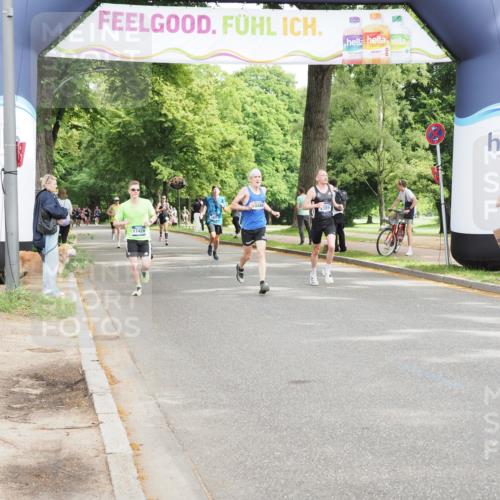 29.06.2025 - hella hamburg halbmarathon MichiJ http://msf.ph/oto/8185747 29.06.2025 10:18:41 Zwischen KM18-KM19 7389, 8473, 17374 meine-sportfotos.de