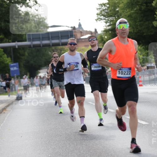 29.06.2025 - hella hamburg halbmarathon Jannik Wohlers http://msf.ph/oto/8185780 29.06.2025 09:43:36 Lombardsbrücke 1122, 1953, 2483, 3189, 3379, 5308, 7231, 8376, 9047, 10222, 11150, 13383, 13606, 17040, 18832 meine-sportfotos.de