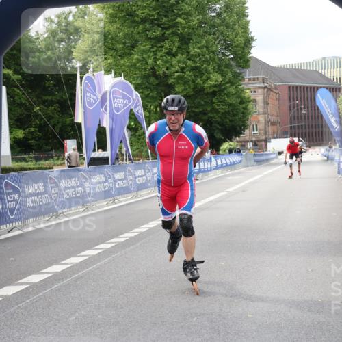 29.06.2025 - hella hamburg halbmarathon Strokosch-Dieckow http://msf.ph/oto/8185781 29.06.2025 09:25:50 Ziel 20100, 20423 meine-sportfotos.de