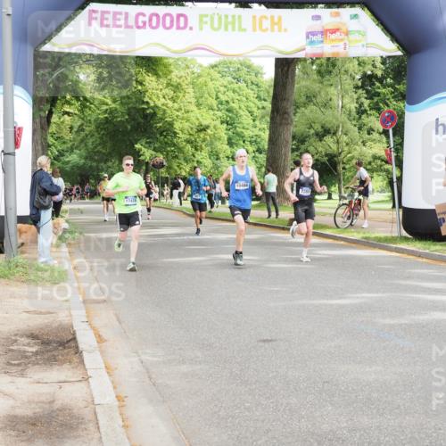 29.06.2025 - hella hamburg halbmarathon MichiJ http://msf.ph/oto/8185791 29.06.2025 10:18:41 Zwischen KM18-KM19 7389, 8473, 17374 meine-sportfotos.de