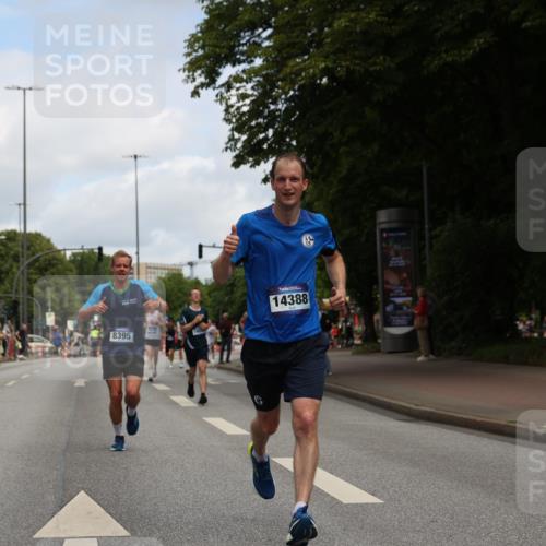 29.06.2025 - hella hamburg halbmarathon Yannick Fuchs http://msf.ph/oto/8185805 29.06.2025 10:29:37 20KM 1002, 1217, 1562, 4477, 5048, 5152, 6169, 6878, 7628, 7972, 8395, 8864, 8901, 9686, 12204, 12369, 14069, 14388, 14603, 14952, 15391, 15991, 16140, 16712, 16963, 17014, 18419, 19022 meine-sportfotos.de