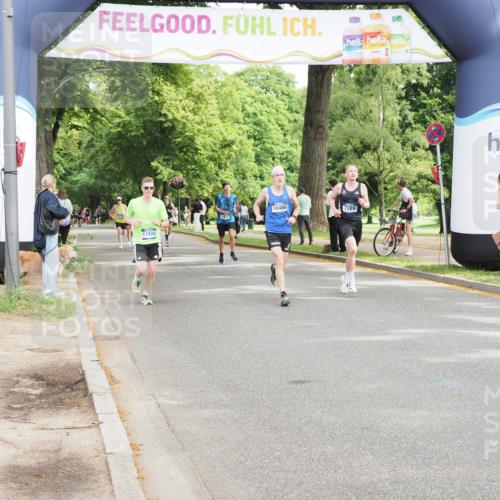 29.06.2025 - hella hamburg halbmarathon MichiJ http://msf.ph/oto/8185807 29.06.2025 10:18:41 Zwischen KM18-KM19 7389, 8473, 17374 meine-sportfotos.de