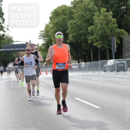 29.06.2025 - hella hamburg halbmarathon Jannik Wohlers http://msf.ph/oto/8185808 29.06.2025 09:43:37 Lombardsbrücke 1122, 1953, 2483, 3189, 3379, 5308, 7231, 8376, 9047, 10222, 11150, 13383, 13606, 17040, 18832 meine-sportfotos.de