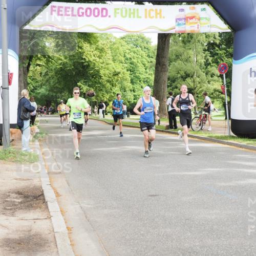 29.06.2025 - hella hamburg halbmarathon MichiJ http://msf.ph/oto/8185820 29.06.2025 10:18:41 Zwischen KM18-KM19 7389, 8473, 17374 meine-sportfotos.de