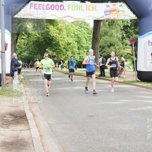 29.06.2025 - hella hamburg halbmarathon MichiJ http://msf.ph/oto/8185834 29.06.2025 10:18:41 Zwischen KM18-KM19 7389, 8473, 17374 meine-sportfotos.de