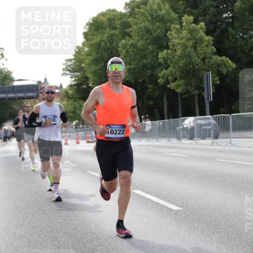 29.06.2025 - hella hamburg halbmarathon Jannik Wohlers http://msf.ph/oto/8185846 29.06.2025 09:43:37 Lombardsbrücke 1122, 1953, 2483, 3189, 3379, 5308, 7231, 8376, 9047, 10222, 11150, 13383, 13606, 17040, 18832 meine-sportfotos.de