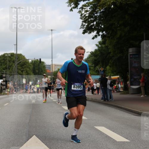 29.06.2025 - hella hamburg halbmarathon Yannick Fuchs http://msf.ph/oto/8185860 29.06.2025 10:29:38 20KM 1002, 1217, 1562, 4477, 5048, 5152, 6169, 6878, 7972, 8395, 8864, 8901, 9686, 12204, 12369, 14069, 14388, 14603, 14952, 15391, 15991, 16140, 16712, 16963, 17014, 17643, 18419, 19022 meine-sportfotos.de