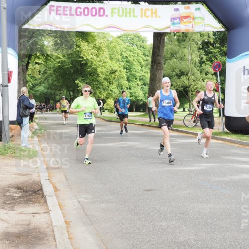 29.06.2025 - hella hamburg halbmarathon MichiJ http://msf.ph/oto/8185898 29.06.2025 10:18:42 Zwischen KM18-KM19 7389, 8473, 17374 meine-sportfotos.de