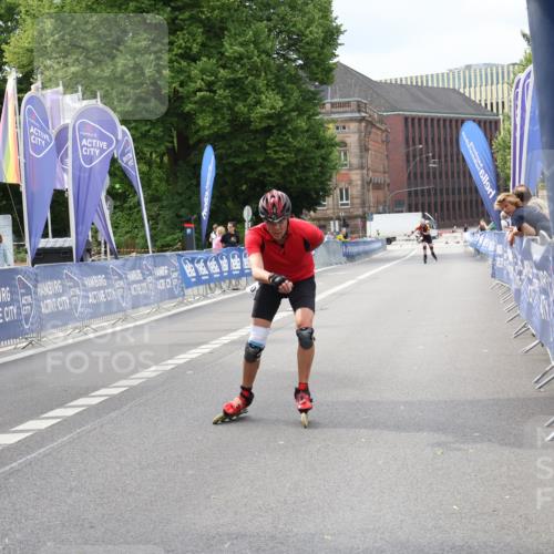 29.06.2025 - hella hamburg halbmarathon Strokosch-Dieckow http://msf.ph/oto/8185904 29.06.2025 09:25:55 Ziel 20100, 20463 meine-sportfotos.de