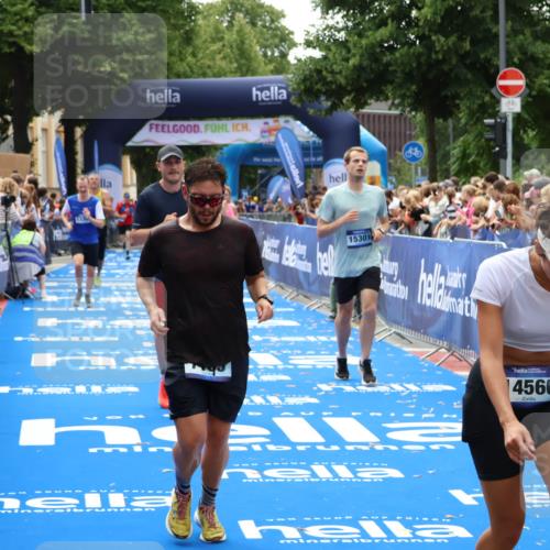 29.06.2025 - hella hamburg halbmarathon Zöllner http://msf.ph/oto/8185907 29.06.2025 10:42:55 Ziel 5011, 5477, 7105, 13398, 14447, 14560, 14813, 14849, 15297, 15301, 15851, 18559, 18659 meine-sportfotos.de