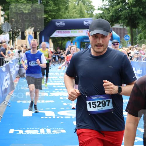 29.06.2025 - hella hamburg halbmarathon Zöllner http://msf.ph/oto/8185954 29.06.2025 10:42:58 Ziel 4823, 5011, 5477, 7035, 13398, 14447, 14849, 18559, 18659 meine-sportfotos.de