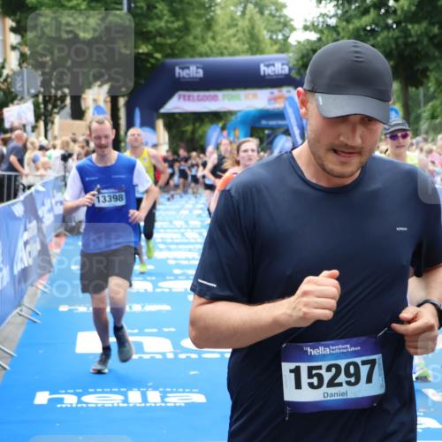 29.06.2025 - hella hamburg halbmarathon Zöllner http://msf.ph/oto/8185961 29.06.2025 10:42:58 Ziel 4823, 5011, 5477, 7035, 13398, 14447, 14849, 18559, 18659 meine-sportfotos.de