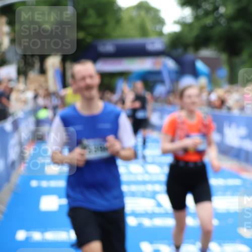 29.06.2025 - hella hamburg halbmarathon Zöllner http://msf.ph/oto/8185992 29.06.2025 10:42:59 Ziel 4823, 5011, 5477, 7035, 8218, 9364, 13398, 14447, 14849, 18559, 18659 meine-sportfotos.de
