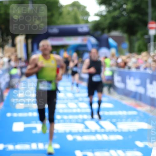 29.06.2025 - hella hamburg halbmarathon Zöllner http://msf.ph/oto/8186017 29.06.2025 10:43:00 Ziel 4823, 5477, 7035, 8218, 9364, 14849, 18559, 18659 meine-sportfotos.de