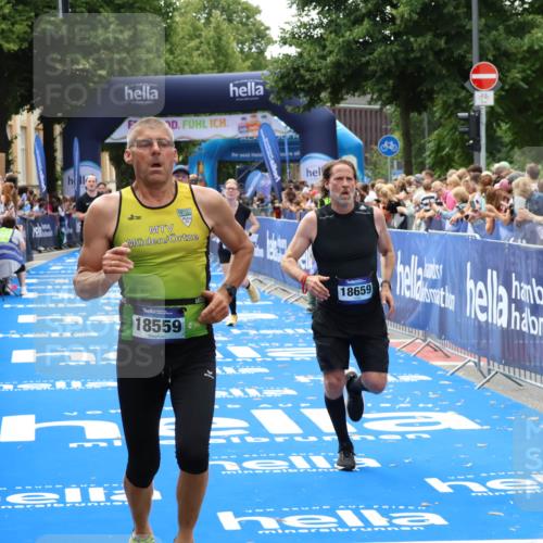 29.06.2025 - hella hamburg halbmarathon Zöllner http://msf.ph/oto/8186020 29.06.2025 10:43:01 Ziel 4823, 7035, 8218, 9364, 10469, 14849, 18559, 18659 meine-sportfotos.de