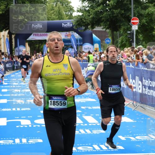 29.06.2025 - hella hamburg halbmarathon Zöllner http://msf.ph/oto/8186033 29.06.2025 10:43:01 Ziel 4823, 7035, 8218, 9364, 10469, 14849, 18559, 18659 meine-sportfotos.de