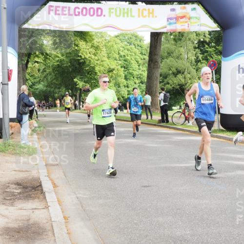 29.06.2025 - hella hamburg halbmarathon MichiJ http://msf.ph/oto/8186045 29.06.2025 10:18:42 Zwischen KM18-KM19 7389, 8473, 17374 meine-sportfotos.de