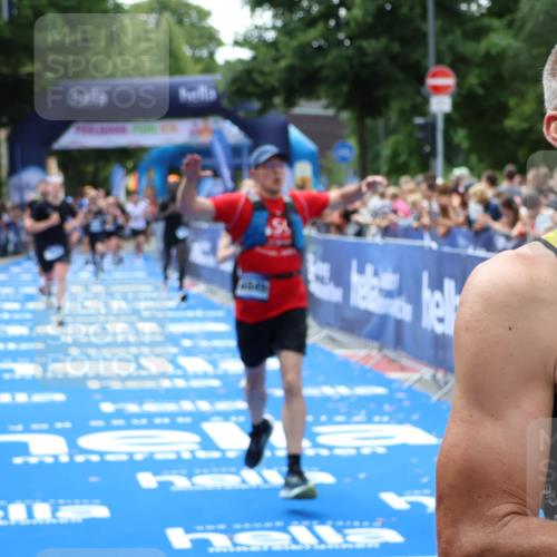 29.06.2025 - hella hamburg halbmarathon Zöllner http://msf.ph/oto/8186050 29.06.2025 10:43:02 Ziel 4823, 7035, 8218, 9364, 10469, 14849, 18659 meine-sportfotos.de