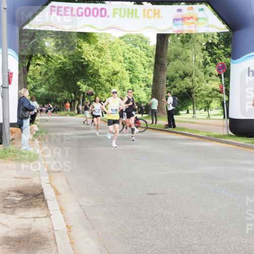 29.06.2025 - hella hamburg halbmarathon MichiJ http://msf.ph/oto/8186142 29.06.2025 10:18:46 Zwischen KM18-KM19 1827, 7389, 10486, 17374, 17428 meine-sportfotos.de