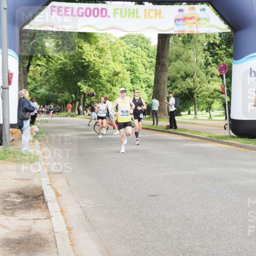 29.06.2025 - hella hamburg halbmarathon MichiJ http://msf.ph/oto/8186184 29.06.2025 10:18:46 Zwischen KM18-KM19 1827, 7389, 10486, 17374, 17428 meine-sportfotos.de