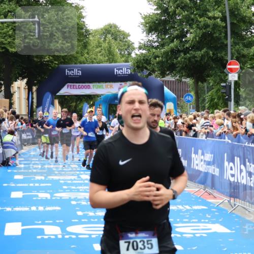 29.06.2025 - hella hamburg halbmarathon Zöllner http://msf.ph/oto/8186241 29.06.2025 10:43:07 Ziel 4229, 6721, 7035, 7451, 8218, 9364, 9833, 10469, 12657, 12723, 12776, 12839, 15255, 17177, 19038 meine-sportfotos.de