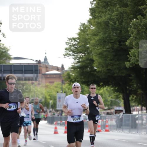 29.06.2025 - hella hamburg halbmarathon Jannik Wohlers http://msf.ph/oto/8186251 29.06.2025 09:43:49 Lombardsbrücke 1122, 1953, 5308, 5344, 7231, 7793, 8975, 9047, 9079, 10173, 10222, 10655, 10790, 13383, 13606, 15655 meine-sportfotos.de