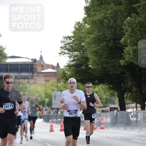 29.06.2025 - hella hamburg halbmarathon Jannik Wohlers http://msf.ph/oto/8186255 29.06.2025 09:43:49 Lombardsbrücke 1122, 1953, 5308, 5344, 7231, 7793, 8975, 9047, 9079, 10173, 10222, 10655, 10790, 13383, 13606, 15655 meine-sportfotos.de