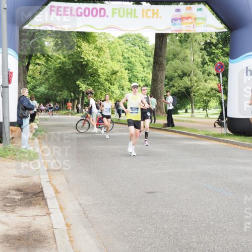 29.06.2025 - hella hamburg halbmarathon MichiJ http://msf.ph/oto/8186265 29.06.2025 10:18:46 Zwischen KM18-KM19 1827, 7389, 10486, 17374, 17428 meine-sportfotos.de