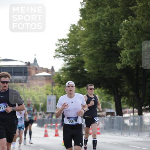 29.06.2025 - hella hamburg halbmarathon Jannik Wohlers http://msf.ph/oto/8186272 29.06.2025 09:43:49 Lombardsbrücke 1122, 1953, 5308, 5344, 7231, 7793, 8975, 9047, 9079, 10173, 10222, 10655, 10790, 13383, 13606, 15655 meine-sportfotos.de