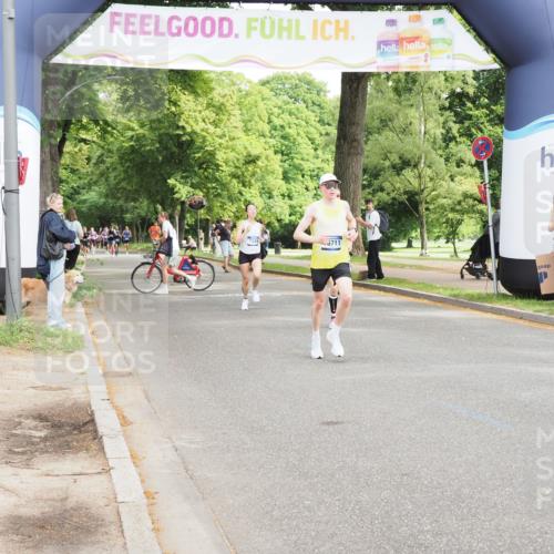 29.06.2025 - hella hamburg halbmarathon MichiJ http://msf.ph/oto/8186294 29.06.2025 10:18:47 Zwischen KM18-KM19 1827, 7389, 8975, 10486, 16711, 17374, 17428 meine-sportfotos.de