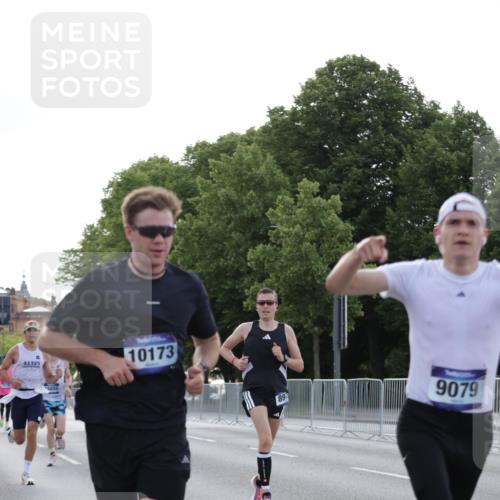 29.06.2025 - hella hamburg halbmarathon Jannik Wohlers http://msf.ph/oto/8186307 29.06.2025 09:43:51 Lombardsbrücke 1122, 1953, 5308, 5344, 7231, 7793, 8975, 9047, 9079, 10173, 10222, 10655, 10790, 13606, 14828, 15655 meine-sportfotos.de