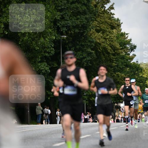 29.06.2025 - hella hamburg halbmarathon Dr. Thomas Lammeyer http://msf.ph/oto/8186325 29.06.2025 09:47:26 Kennedybrücke 1122, 1953, 5308, 5344, 7231, 7793, 8975, 9047, 9079, 10106, 10173, 10790, 11150 meine-sportfotos.de