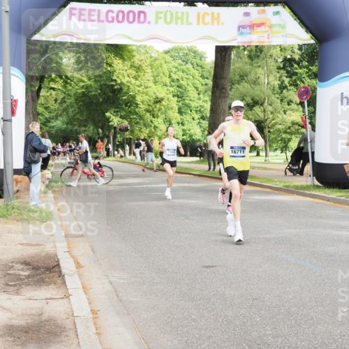 29.06.2025 - hella hamburg halbmarathon MichiJ http://msf.ph/oto/8186335 29.06.2025 10:18:47 Zwischen KM18-KM19 1827, 7389, 8975, 10486, 16711, 17374, 17428 meine-sportfotos.de