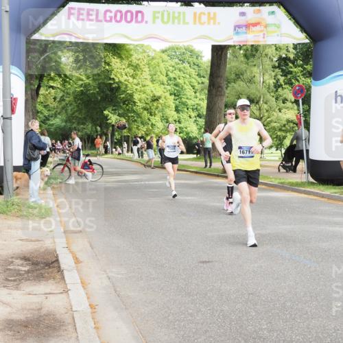 29.06.2025 - hella hamburg halbmarathon MichiJ http://msf.ph/oto/8186351 29.06.2025 10:18:47 Zwischen KM18-KM19 1827, 7389, 8975, 10486, 16711, 17374, 17428 meine-sportfotos.de