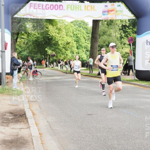 29.06.2025 - hella hamburg halbmarathon MichiJ http://msf.ph/oto/8186364 29.06.2025 10:18:47 Zwischen KM18-KM19 1827, 7389, 8975, 10486, 16711, 17374, 17428 meine-sportfotos.de
