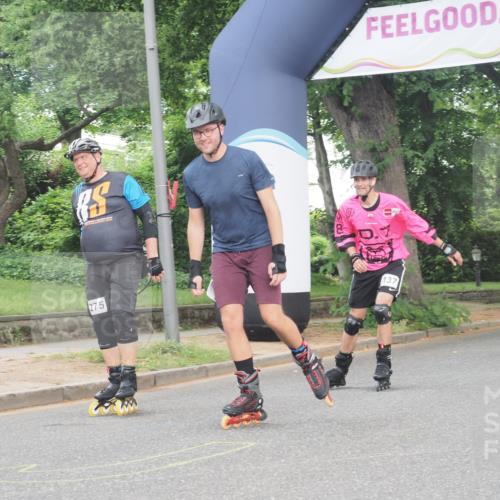 29.06.2025 - hella hamburg halbmarathon KatJ http://msf.ph/oto/8186370 29.06.2025 09:24:46 Zwischen KM18-KM19  meine-sportfotos.de