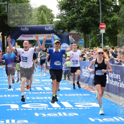 29.06.2025 - hella hamburg halbmarathon Zöllner http://msf.ph/oto/8186401 29.06.2025 10:43:10 Ziel 4229, 6721, 7026, 7451, 9833, 10251, 10469, 11177, 12153, 12657, 12723, 12776, 12839, 15255, 17177, 19038 meine-sportfotos.de
