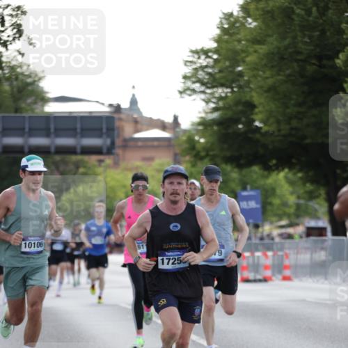 29.06.2025 - hella hamburg halbmarathon Jannik Wohlers http://msf.ph/oto/8186473 29.06.2025 09:43:56 Lombardsbrücke 1122, 2879, 5344, 7231, 7793, 8975, 9047, 9079, 10106, 10173, 10655, 10790, 11877, 14828, 15655, 16118, 17258 meine-sportfotos.de