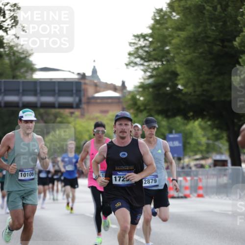 29.06.2025 - hella hamburg halbmarathon Jannik Wohlers http://msf.ph/oto/8186480 29.06.2025 09:43:56 Lombardsbrücke 1122, 2879, 5344, 7231, 7793, 8975, 9047, 9079, 10106, 10173, 10655, 10790, 11877, 14828, 15655, 16118, 17258 meine-sportfotos.de