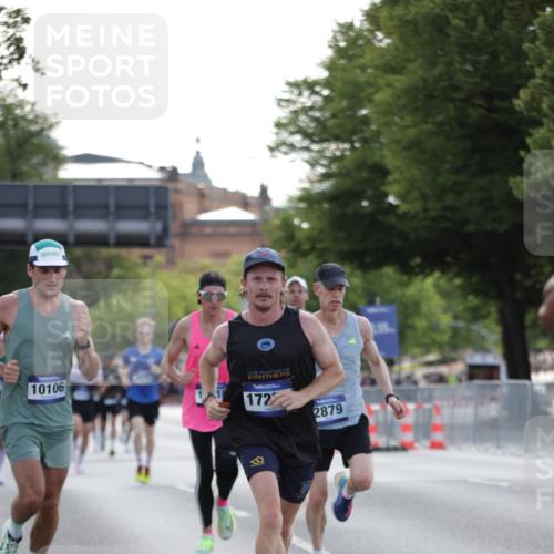 29.06.2025 - hella hamburg halbmarathon Jannik Wohlers http://msf.ph/oto/8186487 29.06.2025 09:43:56 Lombardsbrücke 1122, 2879, 5344, 7231, 7793, 8975, 9047, 9079, 10106, 10173, 10655, 10790, 11877, 14828, 15655, 16118, 17258 meine-sportfotos.de